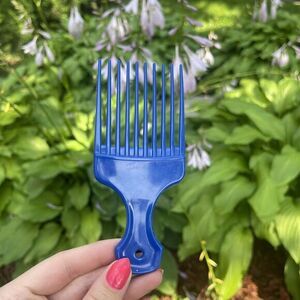 Vintage‎ Blue Lift Comb Hair Pick w/ Handle Retro Hair Care USA Unbreakable
